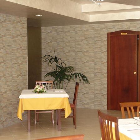 Albergo Villa Bianca Сан Джовани Ротондо Екстериор снимка