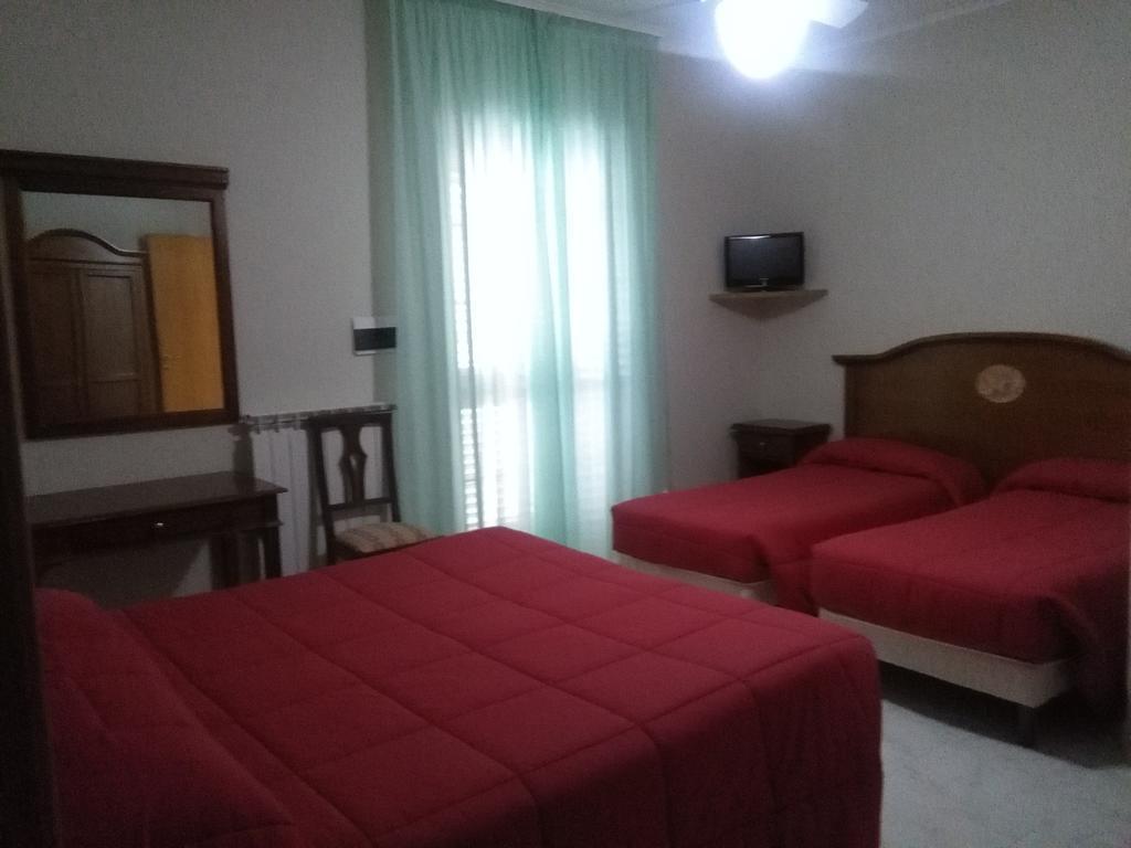 Albergo Villa Bianca Сан Джовани Ротондо Екстериор снимка